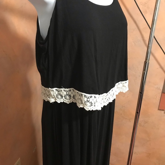 Black maxi dress - Picture 3 of 5